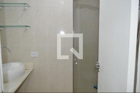 Banheiro de kitnet/studio para alugar com 1 quarto, 42m² em Vila Mariana, São Paulo