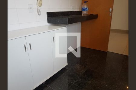 Cozinha de apartamento à venda com 3 quartos, 99m² em Sagrada Família, Belo Horizonte