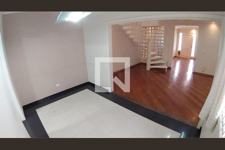 Casa à venda com 4 quartos, 300m² em Jardim São Paulo, São Paulo