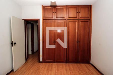 Quarto 1 de apartamento para alugar com 2 quartos, 75m² em Funcionários, Belo Horizonte