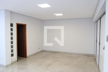 Sala 2 de casa para alugar com 7 quartos, 502m² em Setor Sul, Goiânia