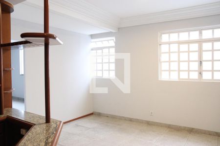 Sala 1 de casa para alugar com 7 quartos, 502m² em Setor Sul, Goiânia