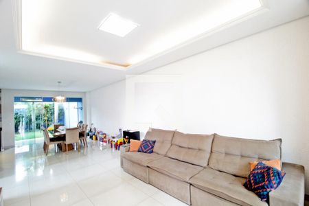 Sala de casa para alugar com 3 quartos, 274m² em Jardim Patricia, Uberlândia