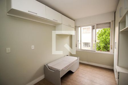 Quarto de apartamento à venda com 1 quarto, 60m² em Medianeira, Porto Alegre