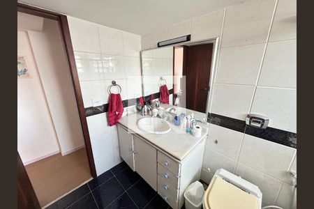 Banheiro da Suíte de apartamento à venda com 3 quartos, 230m² em Méier, Rio de Janeiro