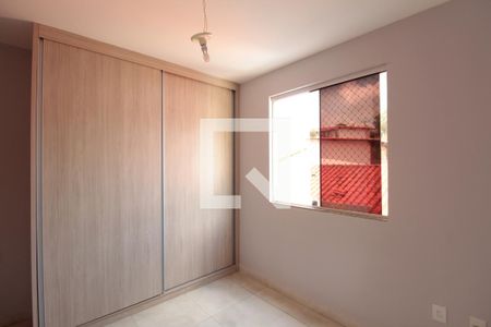 Suite de apartamento à venda com 3 quartos, 64m² em Santa Amélia, Belo Horizonte