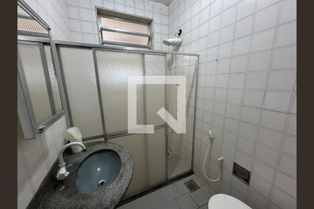 Banheiro de apartamento para alugar com 1 quarto, 120m² em Higienópolis, Rio de Janeiro