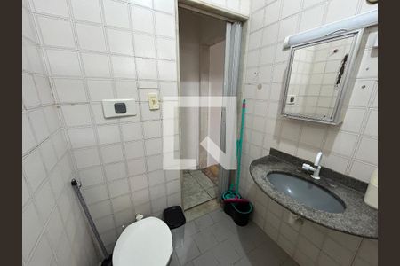 Banheiro de apartamento para alugar com 1 quarto, 120m² em Higienópolis, Rio de Janeiro