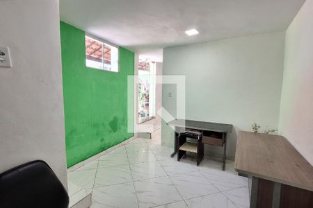 Sala/Quarto de casa para alugar com 1 quarto, 60m² em Jardim Primavera, Duque de Caxias