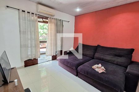 Sala de casa para alugar com 2 quartos, 40m² em Jardim Primavera, Duque de Caxias