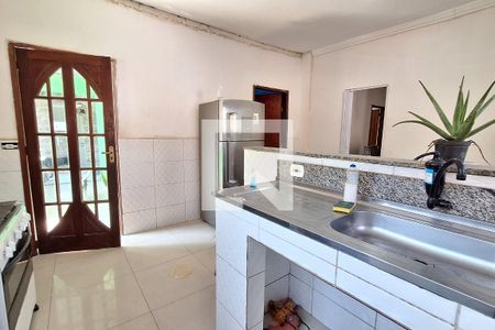 Sala de casa para alugar com 2 quartos, 40m² em Jardim Primavera, Duque de Caxias