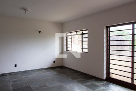 SALA de casa à venda com 3 quartos, 303m² em Jardim Sorirama (sousas), Campinas