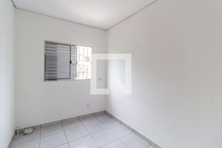 Quarto 1 de casa para alugar com 2 quartos, 60m² em Jardim Rosina, São Paulo