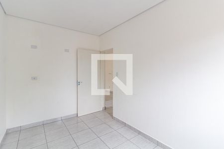 Quarto 2 de casa para alugar com 2 quartos, 60m² em Jardim Rosina, São Paulo