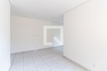 Sala de casa para alugar com 2 quartos, 60m² em Jardim Rosina, São Paulo