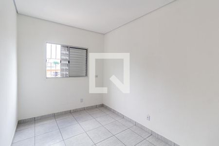 Quarto 2 de casa para alugar com 2 quartos, 60m² em Jardim Rosina, São Paulo