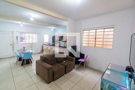 Casa à venda com 185m², 5 quartos e 2 vagasCasa 1 - Sala