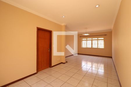 Sala de casa para alugar com 3 quartos, 165m² em Jardim California, Ribeirão Preto