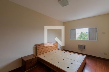 Quarto de casa à venda com 3 quartos, 128m² em Jardim Alto Pedroso, São Paulo