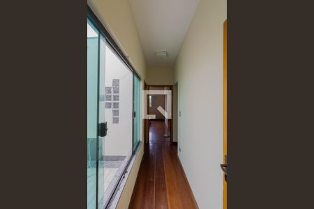 Corredor de casa à venda com 3 quartos, 128m² em Jardim Alto Pedroso, São Paulo