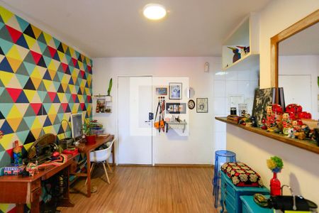 Sala de Estar de apartamento à venda com 2 quartos, 77m² em Jardim Arpoador, São Paulo