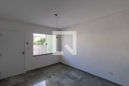 Casa à venda com 160m², 3 quartos e 6 vagasSala