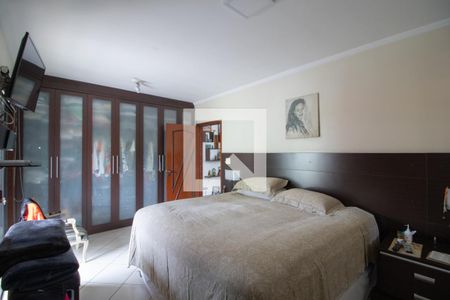 Suite de casa de condomínio à venda com 3 quartos, 200m² em Vila Leonor, São Paulo