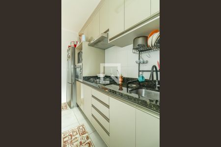 Cozinha e Área de Serviço de apartamento à venda com 2 quartos, 44m² em Rubem Berta, Porto Alegre