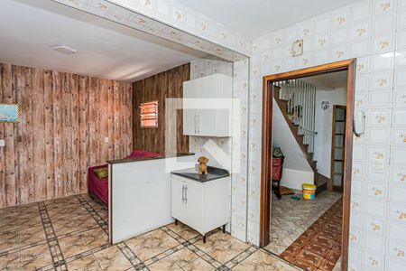 Sala e cozinha de casa para alugar com 2 quartos, 120m² em Vila Cavaton, São Paulo