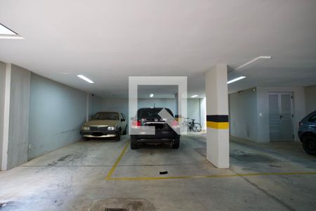 Garagem de apartamento à venda com 2 quartos, 120m² em Sagrada Família, Belo Horizonte