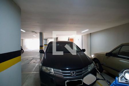 Garagem de apartamento à venda com 2 quartos, 120m² em Sagrada Família, Belo Horizonte