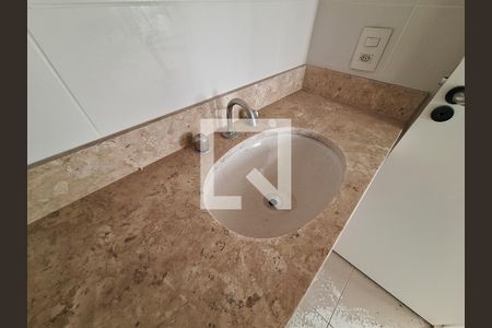 Banheiro de apartamento para alugar com 2 quartos, 52m² em Vila Aurora (zona Norte), São Paulo