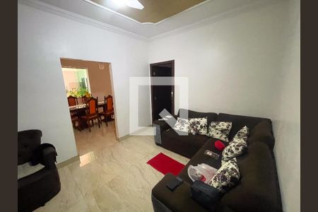 Sala de casa para alugar com 5 quartos, 500m² em Diamante (barreiro), Contagem