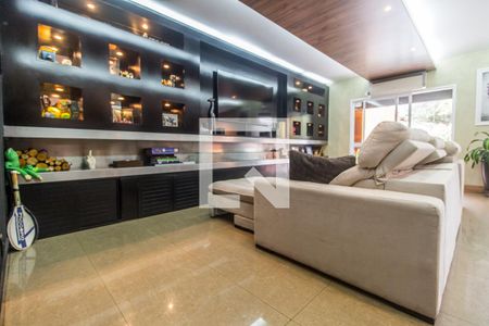 Sala de TV de casa de condomínio à venda com 3 quartos, 310m² em Tamboré, Santana de Parnaíba