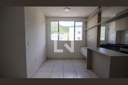 Sala de apartamento para alugar com 2 quartos, 43m² em Vargem Grande, Rio de Janeiro