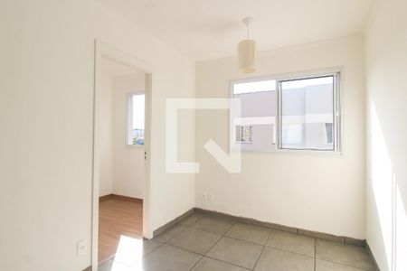 Sala de apartamento para alugar com 2 quartos, 34m² em Guaianazes, São Paulo