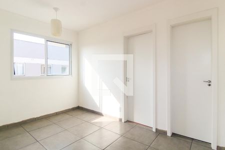 Sala de apartamento para alugar com 2 quartos, 34m² em Guaianazes, São Paulo