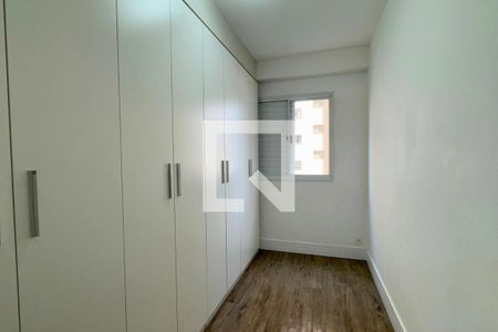 Quarto de apartamento à venda com 3 quartos, 74m² em Tamboré, Barueri