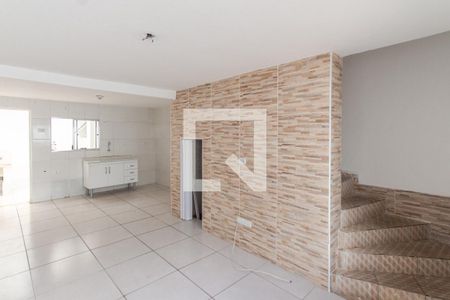 Sala   de casa para alugar com 2 quartos, 70m² em Vila Paiva, São Paulo