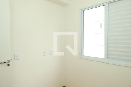 Quarto 1 de apartamento para alugar com 2 quartos, 42m² em Vila Carmosina, São Paulo