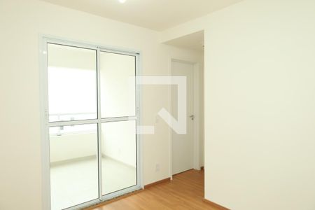 Sala de apartamento para alugar com 2 quartos, 42m² em Vila Carmosina, São Paulo