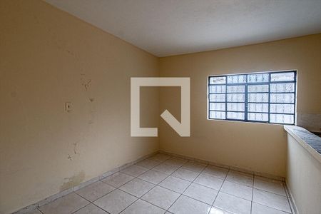 Sala de casa para alugar com 3 quartos, 230m² em Parque Bristol, São Paulo