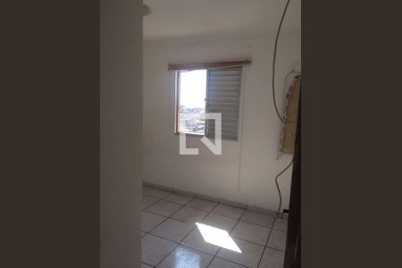 Quarto de apartamento à venda com 2 quartos, 54m² em Jardim Gazuza, Diadema