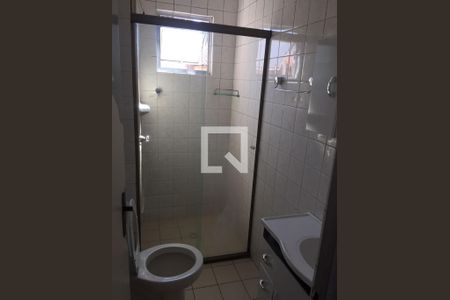 Banheiro de apartamento à venda com 2 quartos, 54m² em Jardim Gazuza, Diadema