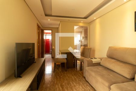 Sala de apartamento para alugar com 2 quartos, 57m² em Jardim Isis, Cotia