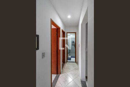 Corredor de apartamento à venda com 2 quartos, 55m² em Ouro Preto, Belo Horizonte