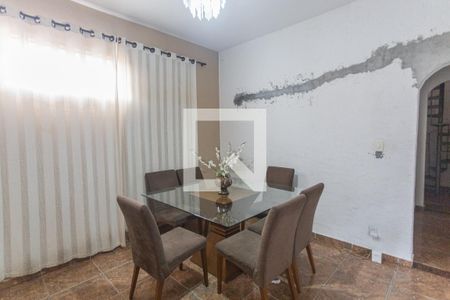 Sala 1 de casa para alugar com 3 quartos, 120m² em Fernão Dias, Belo Horizonte