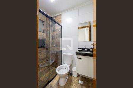 Banheiro de apartamento para alugar com 1 quarto, 33m² em Vila Diva (zona Leste), São Paulo