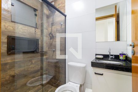 Banheiro de apartamento para alugar com 1 quarto, 33m² em Vila Diva (zona Leste), São Paulo