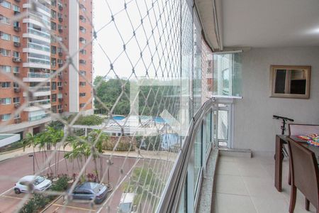 Varanda de apartamento para alugar com 4 quartos, 120m² em Barra da Tijuca, Rio de Janeiro